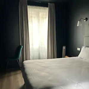 2* Hotel Maat Etoile