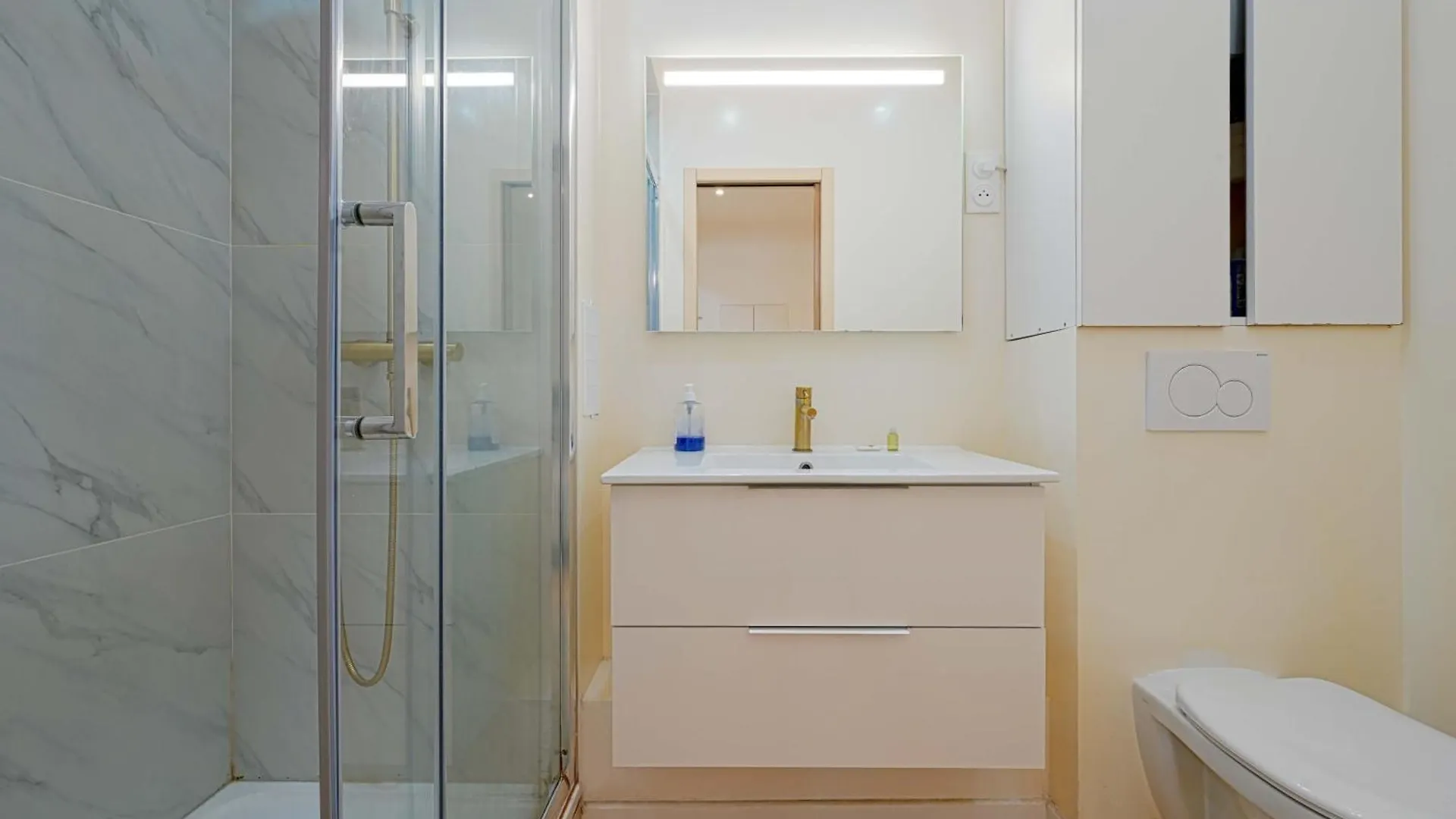 Studio Moderne En 2Eme Arrondissement Paris